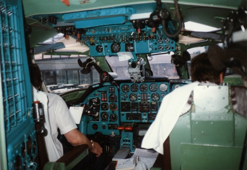 Images/OK-CFH_6_SXF_COCKPIT.jpg